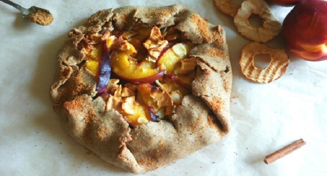 Galette rustica alle pesche